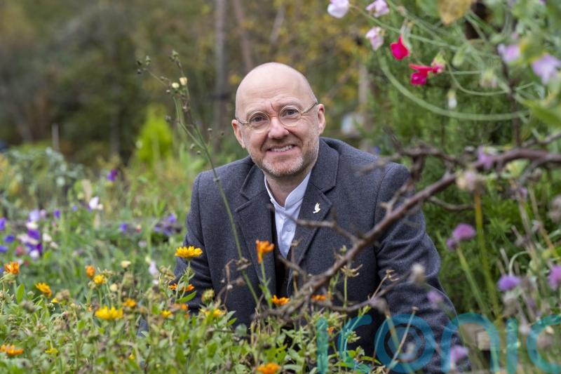 Veteran Green MSP Patrick Harvie to step down from leadership role
