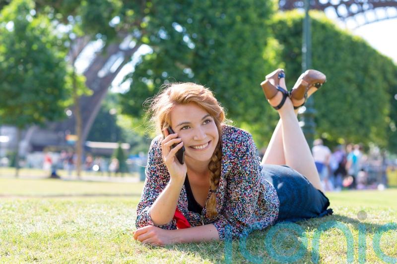 Ready to upgrade? Here’s how to spend less on your monthly phone bills
