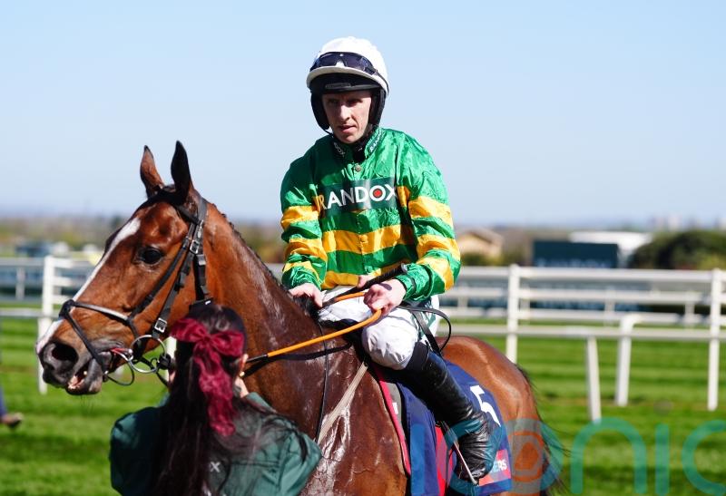 Honesty Policy pounces to deny Regent’s Stroll at Aintree