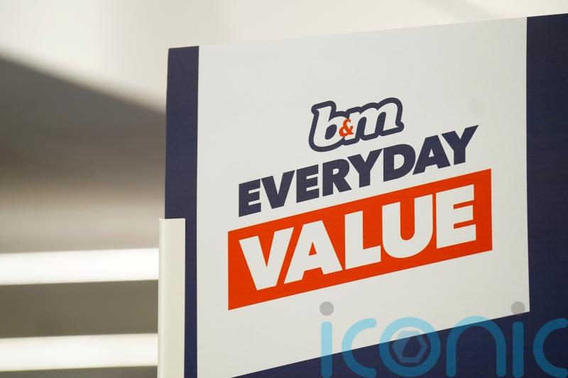 B&M to appoint new boss in ‘coming weeks’ as UK sales slip