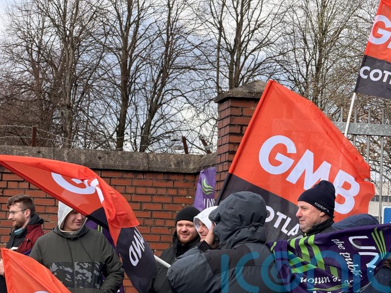 Scottish Water staff strike over pay dispute
