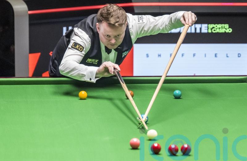 Shaun Murphy leads Daniel Wells in first round of World Championship