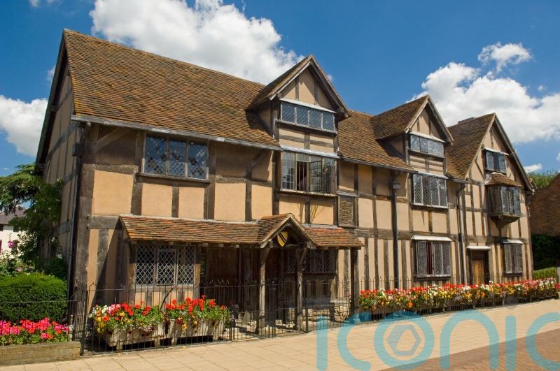 Shakespeare may not have abandoned wife, previously ‘ignored’ letter reveals