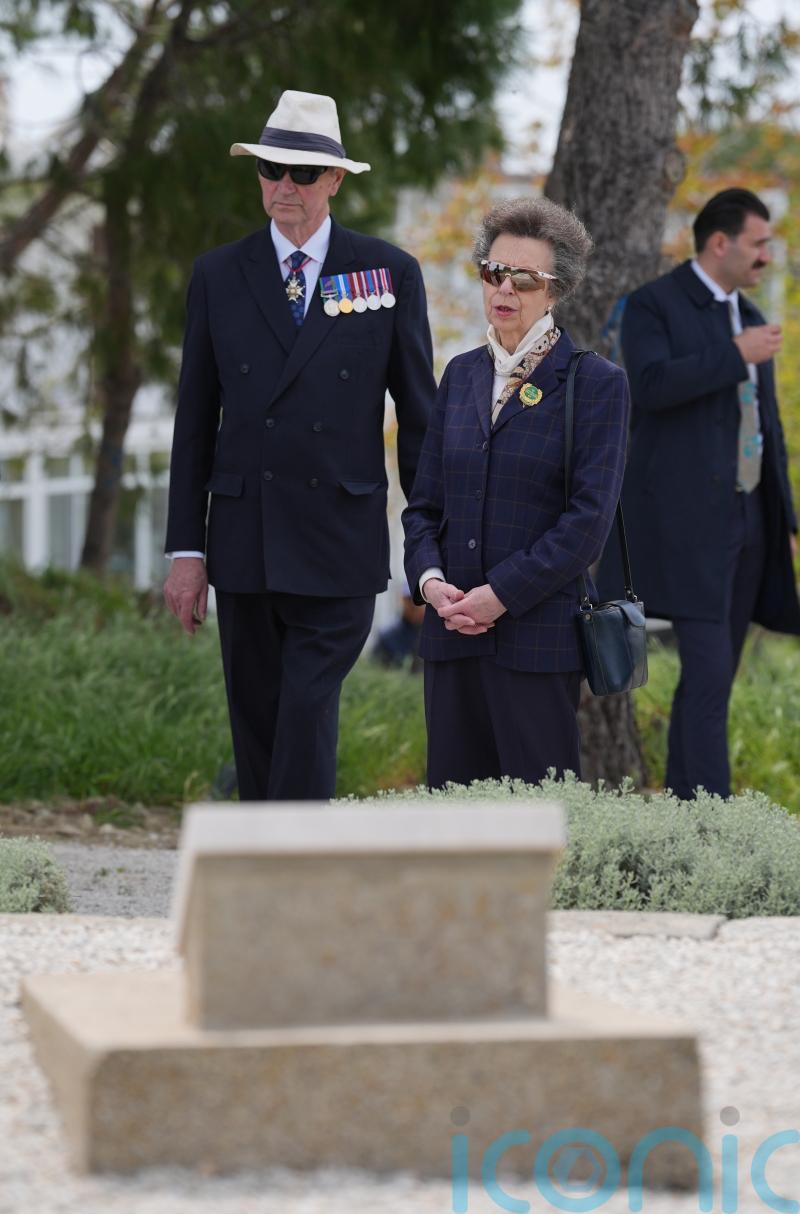Anne visits grave of British officer honoured with VC for Gallipoli gallantry
