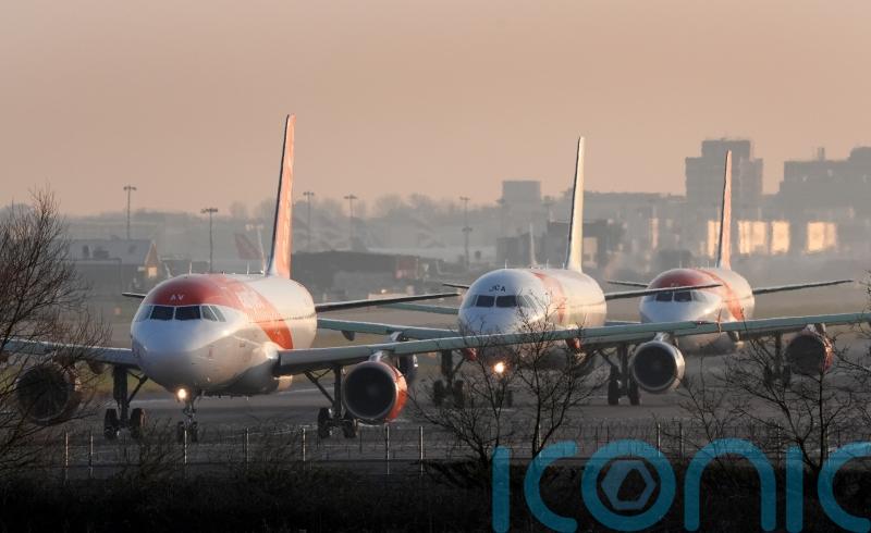 Gatwick accepts changes on aircraft noise and public transport in expansion bid