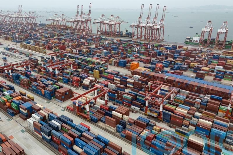 US economy shrinks 0.3% in first quarter as Trump trade wars disrupt business