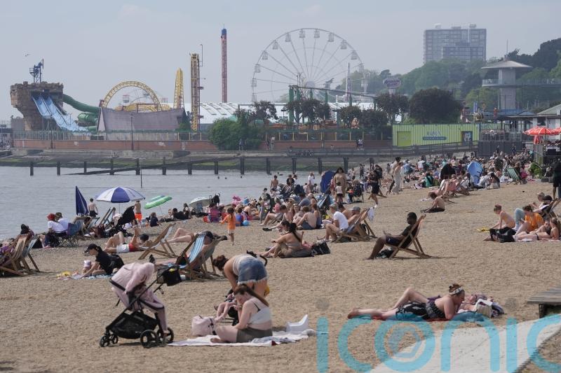 Bank holiday weekend to bring cooler weather after hottest day of the year