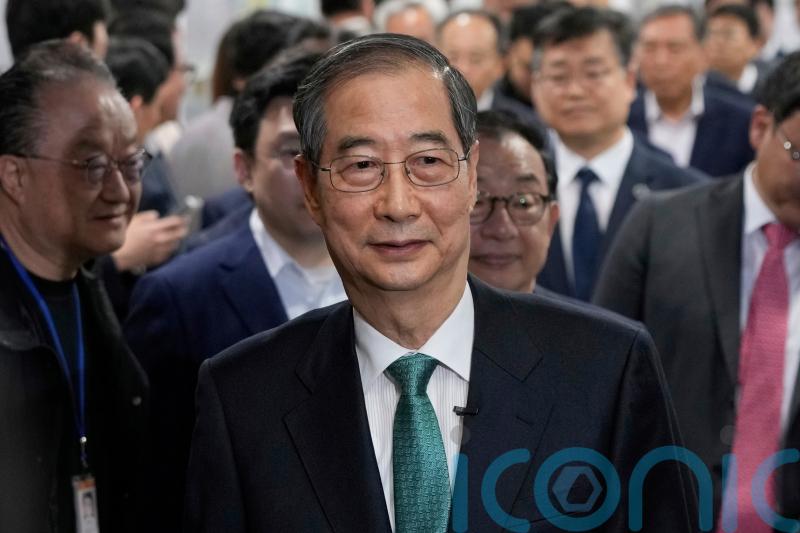 South Korea’s ex-PM Han says he will seek presidency in June election