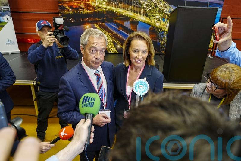 Reform beats Labour by six votes in Runcorn vote as party gains first mayor