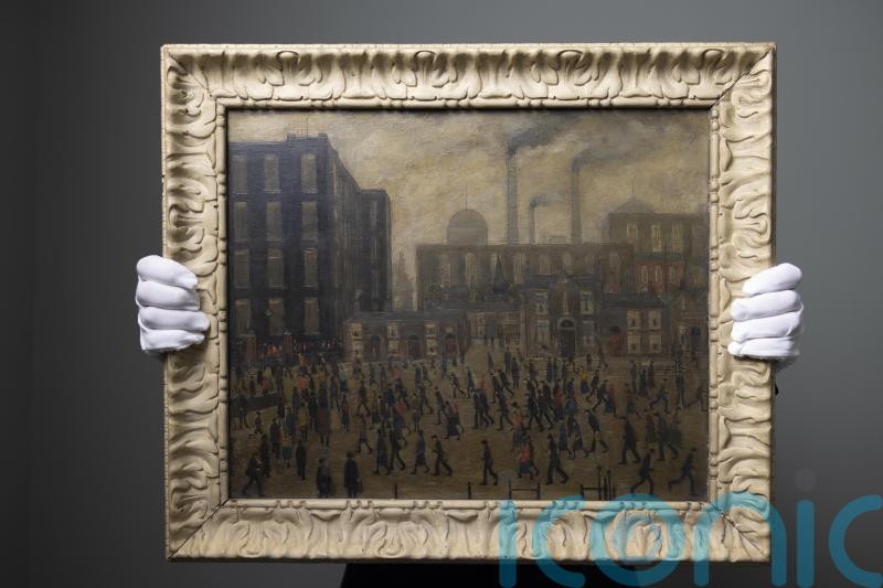 LS Lowry painting originally bought for £10 sells for more than £800,000