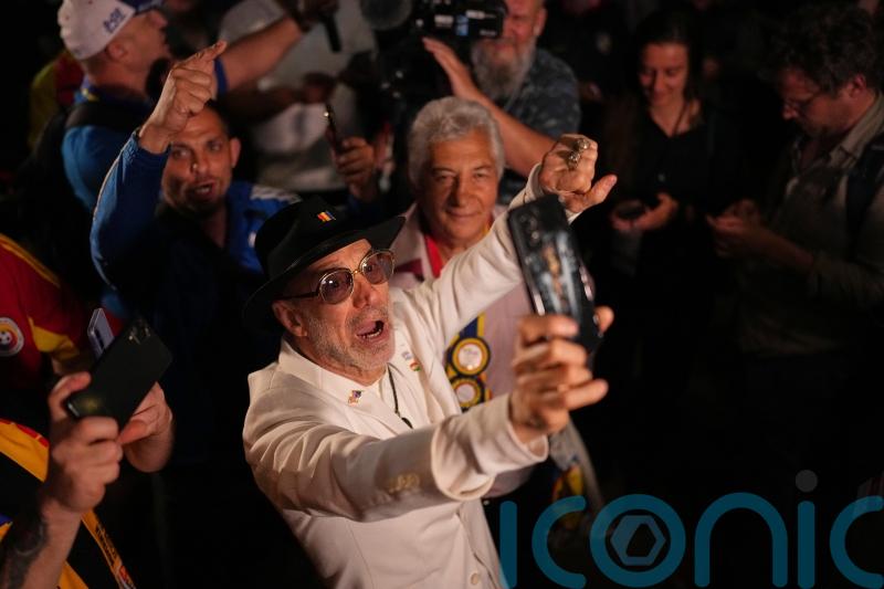 Hard-right candidate to face pro-EU reformist in Romania’s presidential run-off