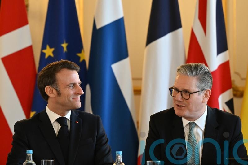 Starmer and Macron discuss Ukraine and migration in call