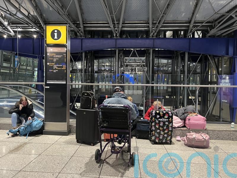 Power restored to Heathrow terminals seven hours before flights resumed – report