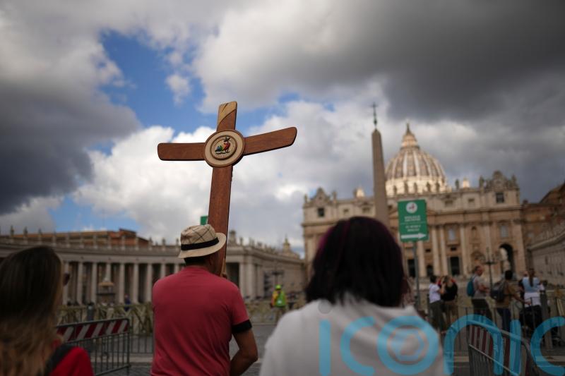 Cardinals resume voting as world watches Vatican City for white smoke