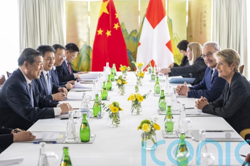 Tariff talks begin between US and Chinese officials in Geneva