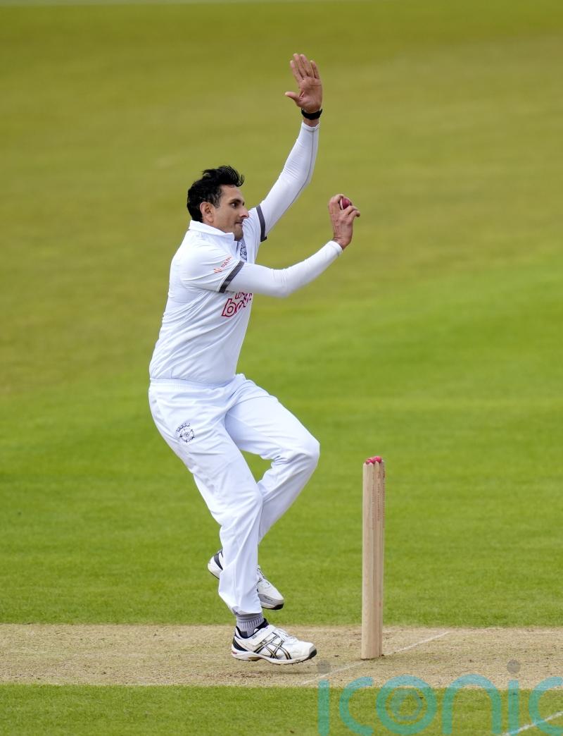 Mohammad Abbas claims five on Nottinghamshire debut against old club Hampshire