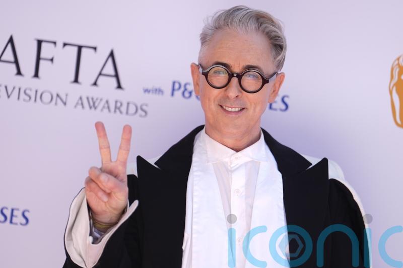 Baftas begin in Traitors style with Alan Cumming accepting ‘oath’ as host