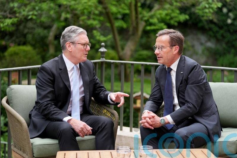 Starmer hosts Swedish PM in Downing Street
