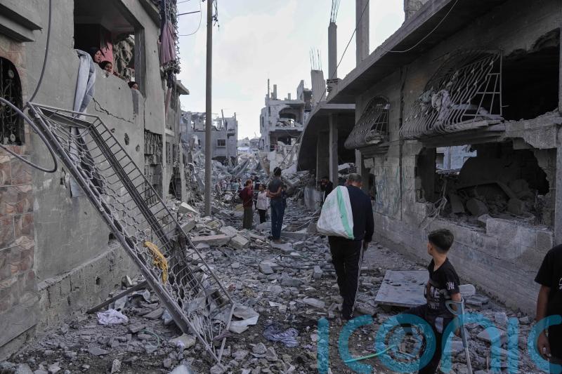 Israeli air strikes in Gaza kill 70 people, including 22 children, hospitals say