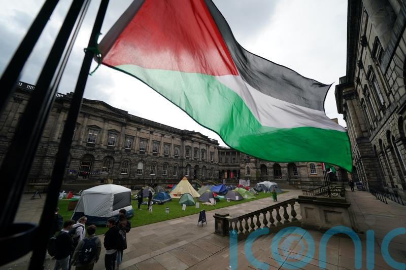 Minister calls on Israel to end ‘indefensible’ blockade on Gaza humanitarian aid