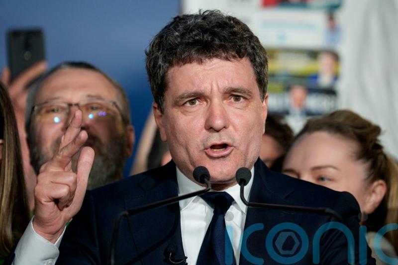 Romania’s new pro-European President puts country back on Western course