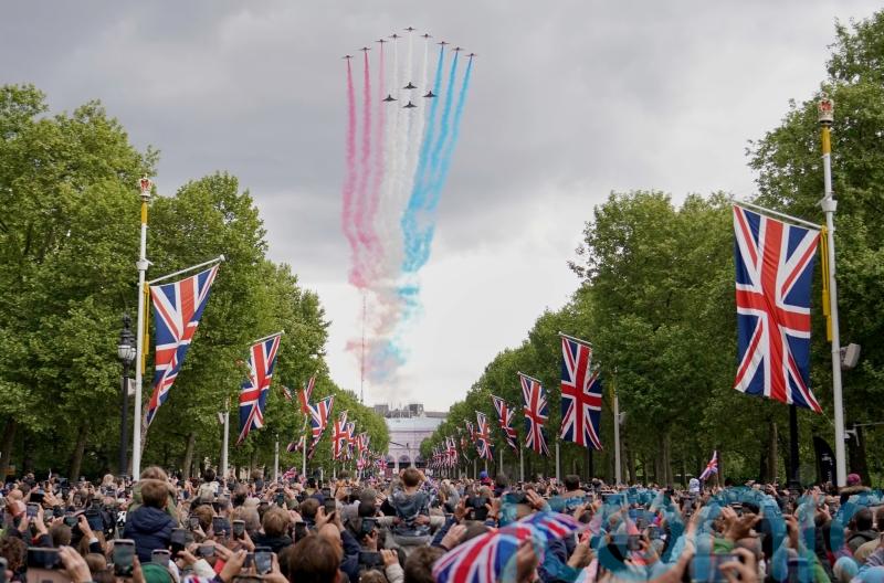Ministers to seek British-based investment ‘first of all’ in jet replacement