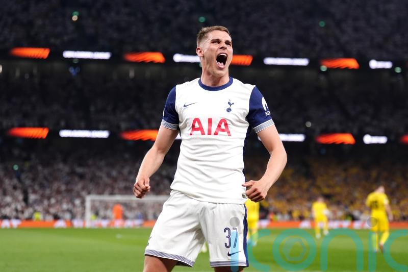 Micky van de Ven says it is time to change and believes Spurs &lsquo;deserve trophies&rsquo;