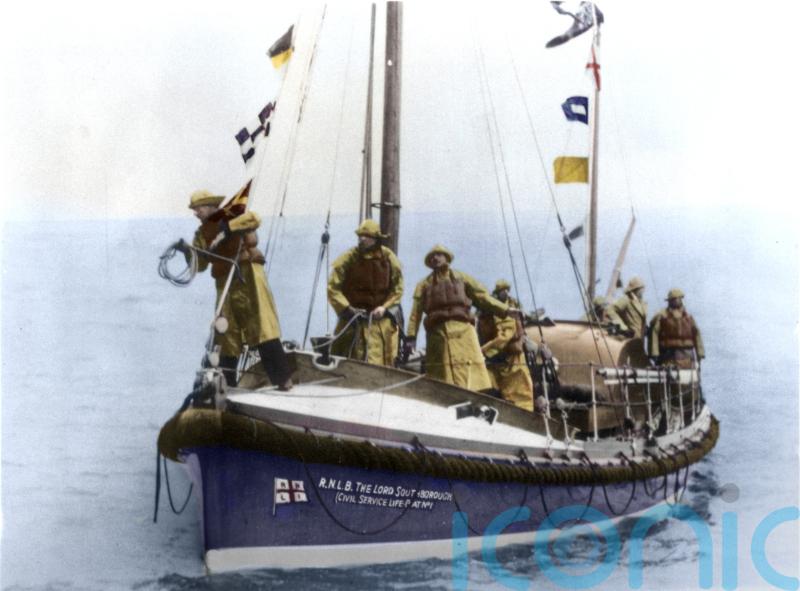 Pictures of lifeboat and crew in Dunkirk rescue colourised for 85th anniversary