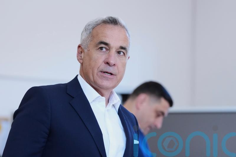 Populist frontrunner in Romania’s cancelled election to step back from politics