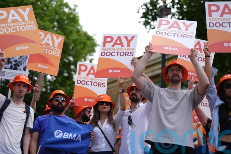 Resident doctors warn of ‘immensely disruptive’ potential co-ordinated strikes