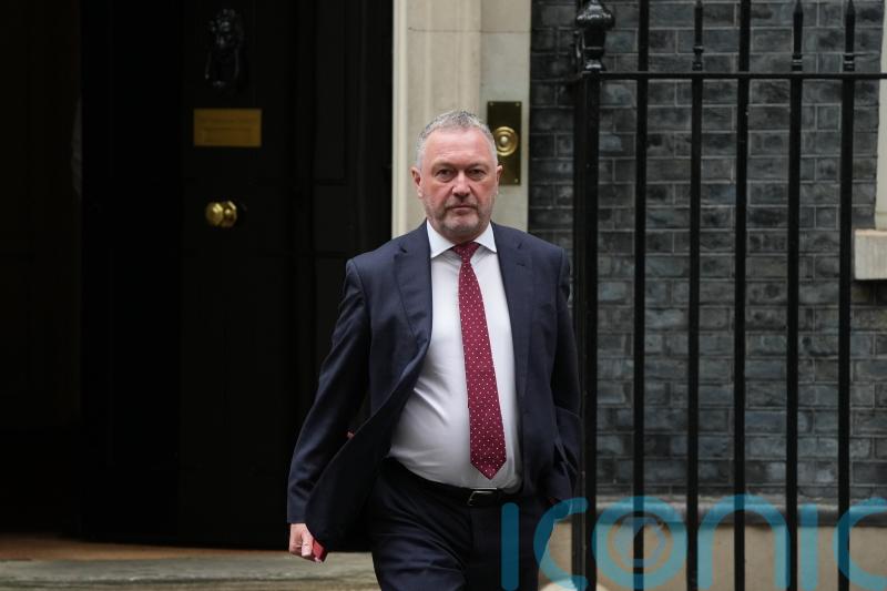 Six water companies banned from paying bonuses to senior bosses