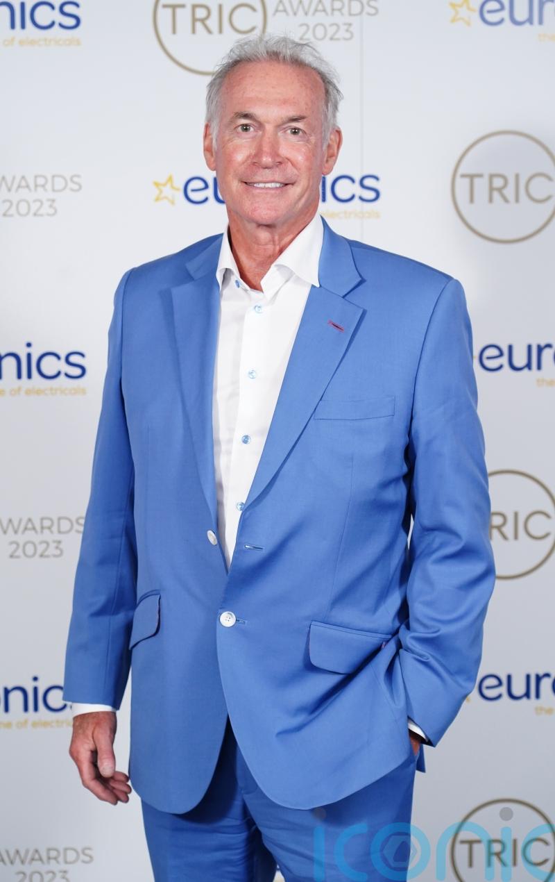 TV doctor Hilary Jones says he would help terminally ill to die if law changed
