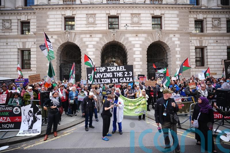 Foreign Office staff told to consider resigning if they disagree on Gaza