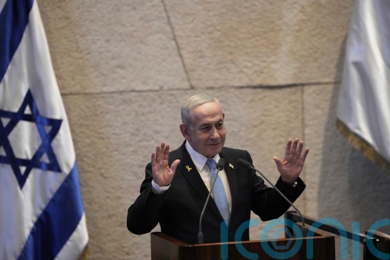 Bid to dissolve Israeli parliament defeated in vote