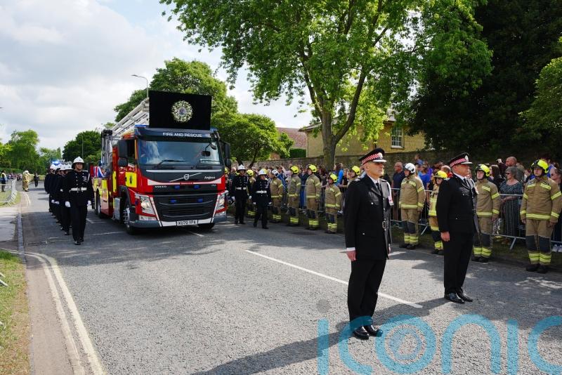 Hundreds line streets to pay tribute to firefighter Jennie Logan