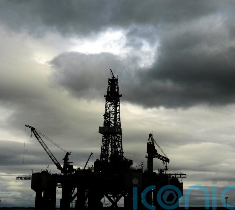 Fine issued after ‘terrifying’ incident on rig saw workers lowered into water