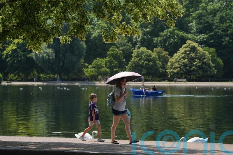 Amber heat-health alert issued for all regions in England as temperatures climb