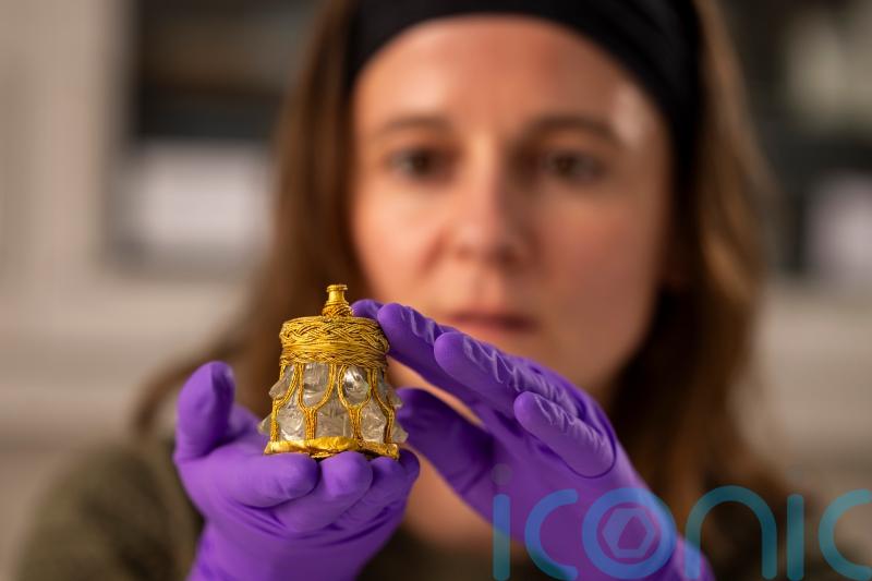 Viking-age jar found by metal detectorist to go on display for first time