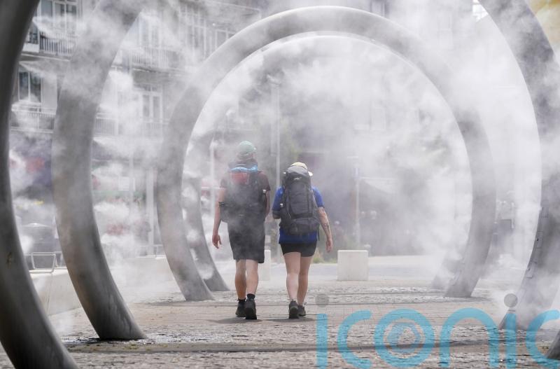 Warning issued for thunderstorms in north of England after possible heatwaves