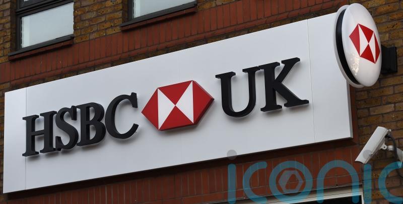 HSBC UK cuts financial advice fee to 1%  for Premier customers