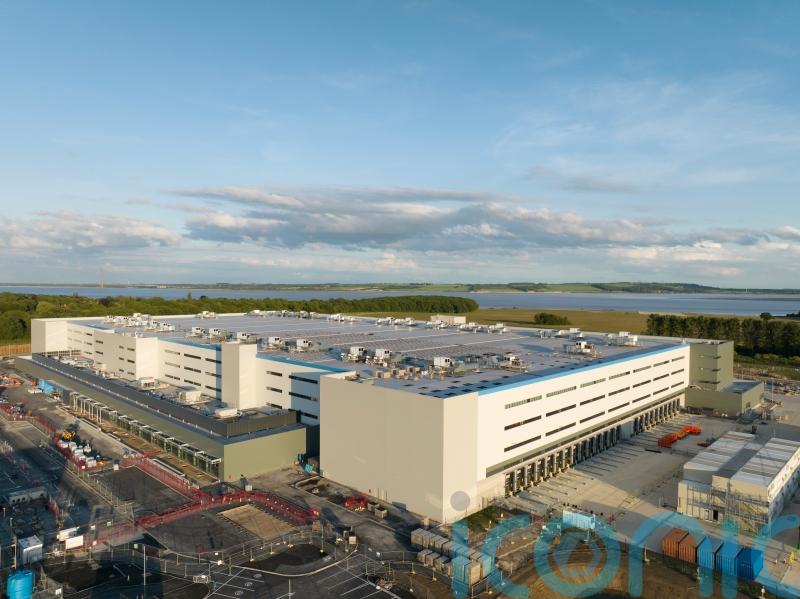 Amazon’s new UK warehouses to hire thousands as Starmer hails ‘win’ for Britain