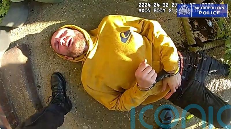 Met chief praises officers’ ‘extraordinary bravery’ responding to sword attacker