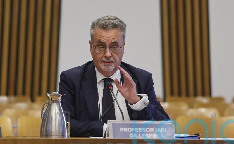 Ex-Dundee University principal says returning £150,000 ‘not in thought process’