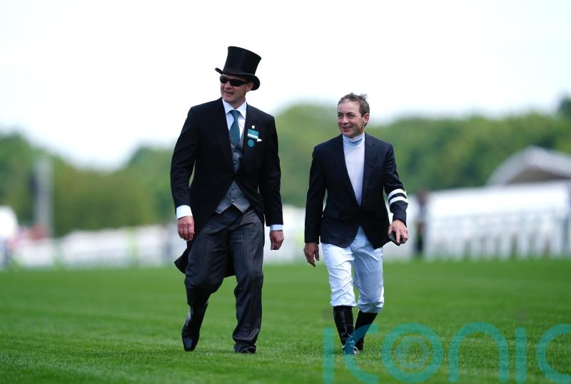 Composing calls the tune in informative Curragh maiden