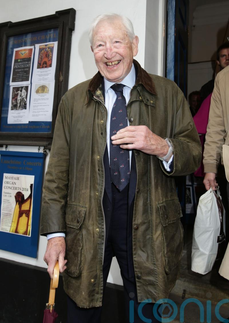 Tributes paid as journalist and TV presenter Sandy Gall dies aged 97