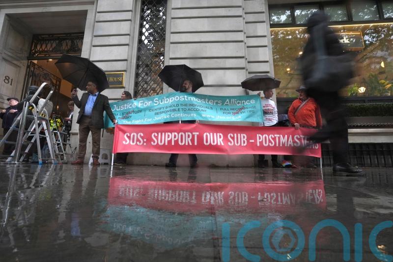 Government urges Fujitsu to pay compensation to victims of Post Office scandal