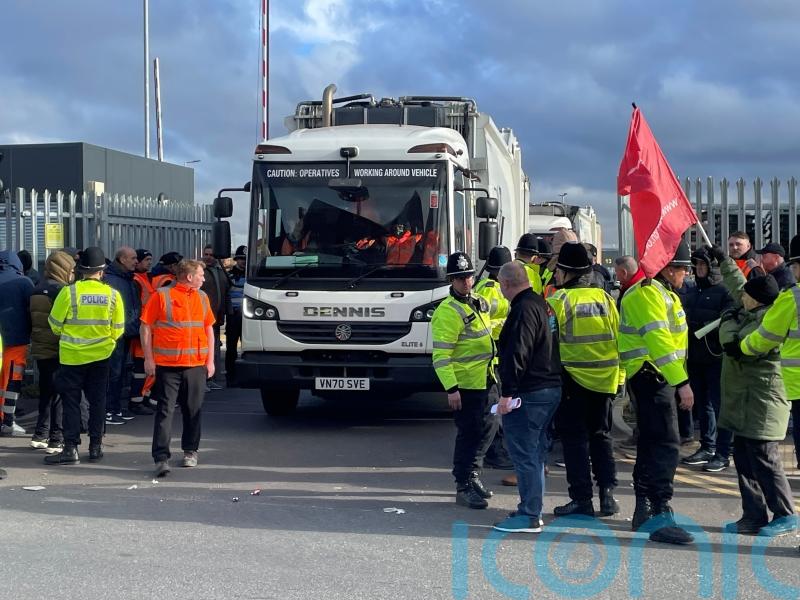 Union accuses council of ‘abhorrent’ practices and calls for leader to quit