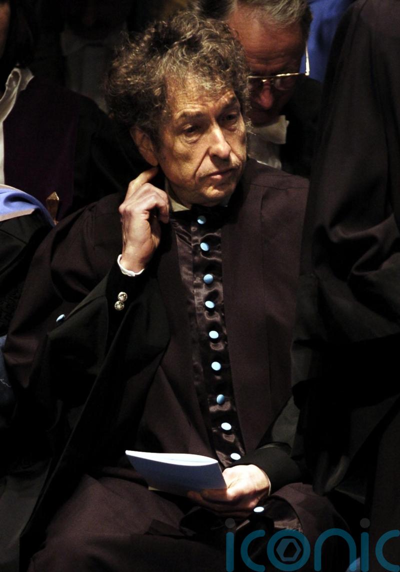 Bob Dylan to return to UK and Ireland for 13-date tour