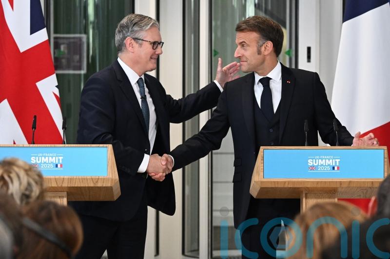 UK and France agree nuclear weapons can be used in tandem to deter Russia
