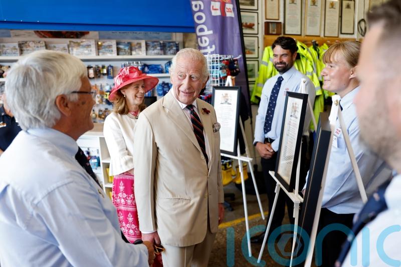 King asks if RNLI volunteers ‘get a lot’ of small boats call outs during visit